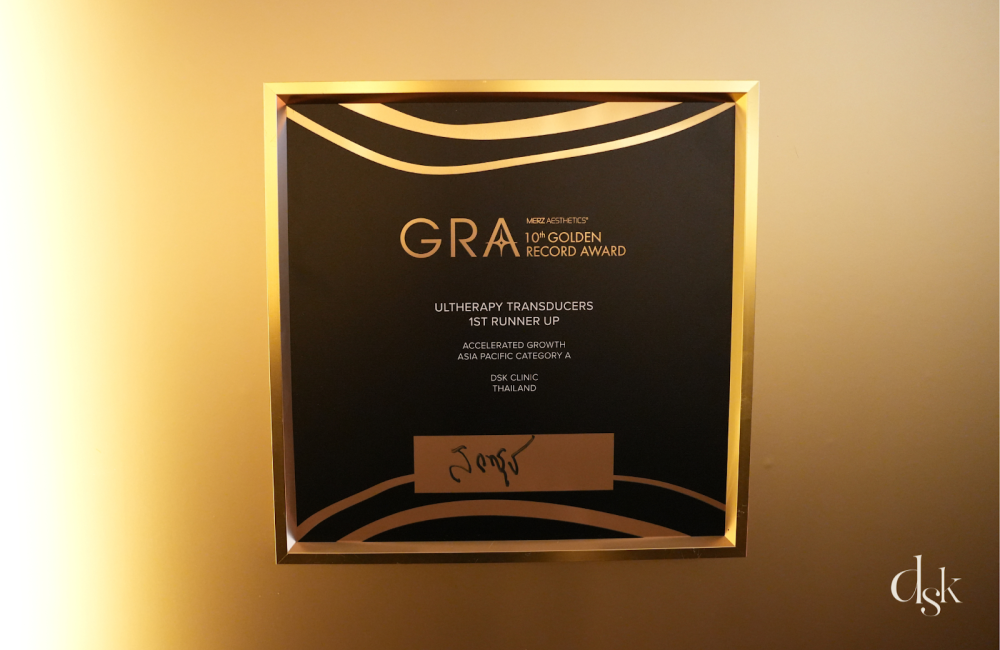 รางวัลชนะเลิศบนเวที 10th Golden Record Award 2025